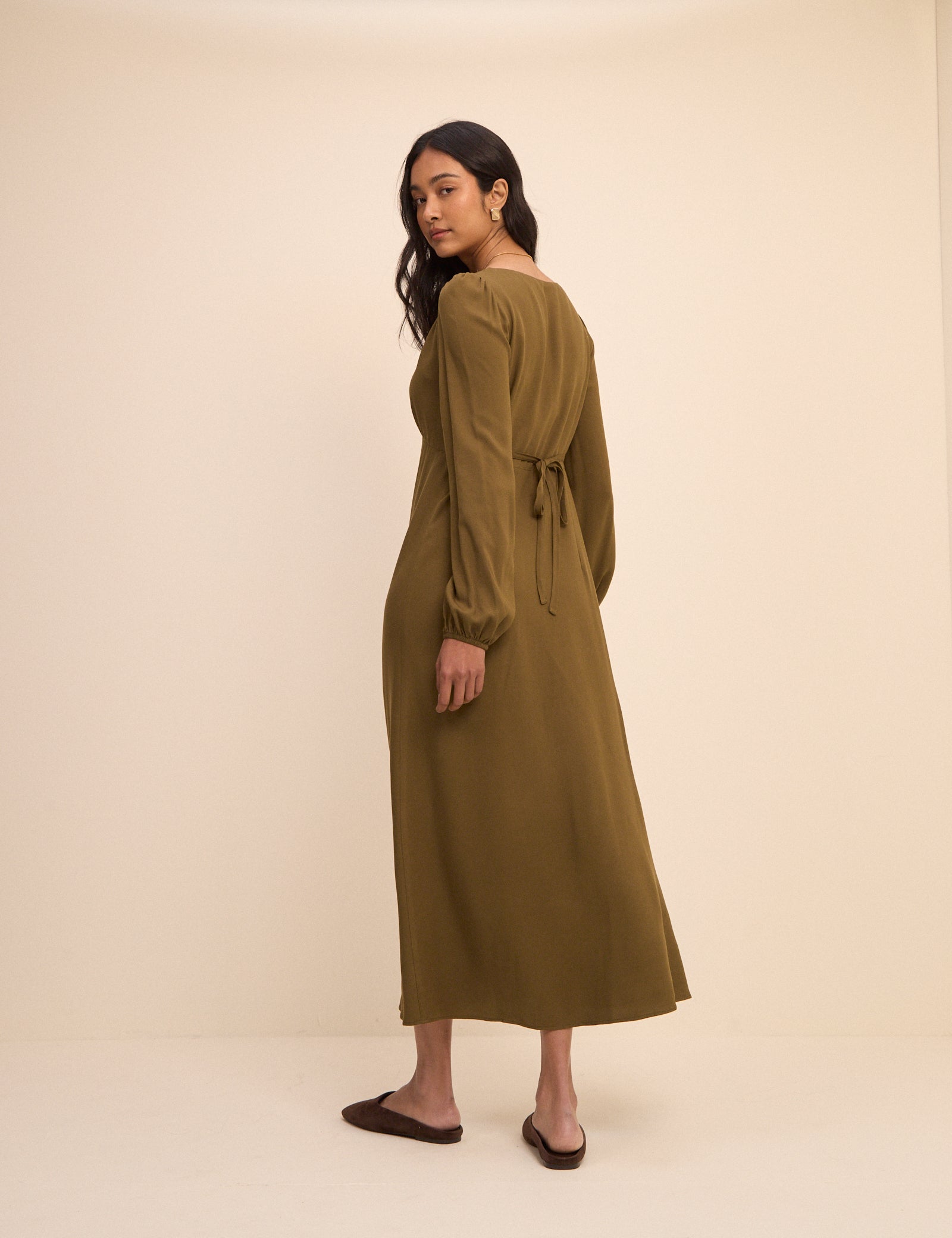 Green Button Front Neck Midaxi Dress - Image 5