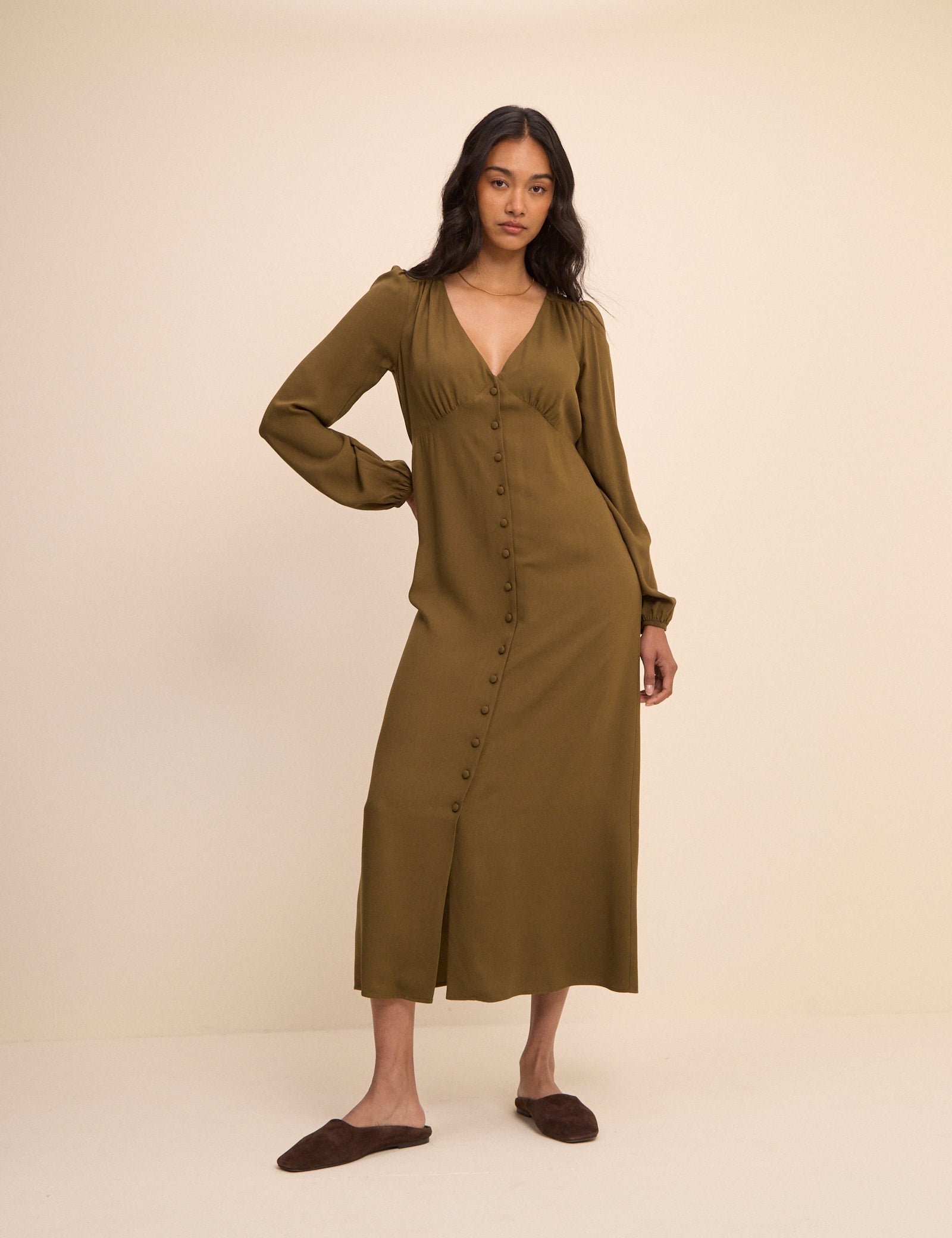 Green Button Front Neck Midaxi Dress - Image 2
